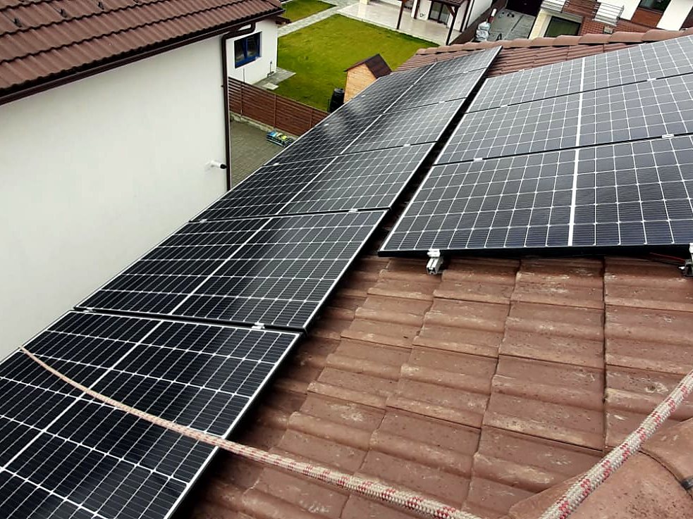 Sistem fotovoltaic montat de echipa PHOTONSYS / G&M Servcom, lucrarea 5