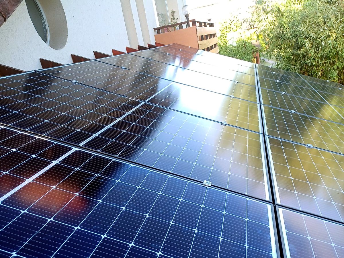 Sistem fotovoltaic montat de echipa PHOTONSYS / G&M Servcom, lucrarea 8