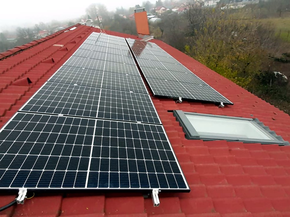 Sistem fotovoltaic montat de echipa PHOTONSYS / G&M Servcom, lucrarea 4